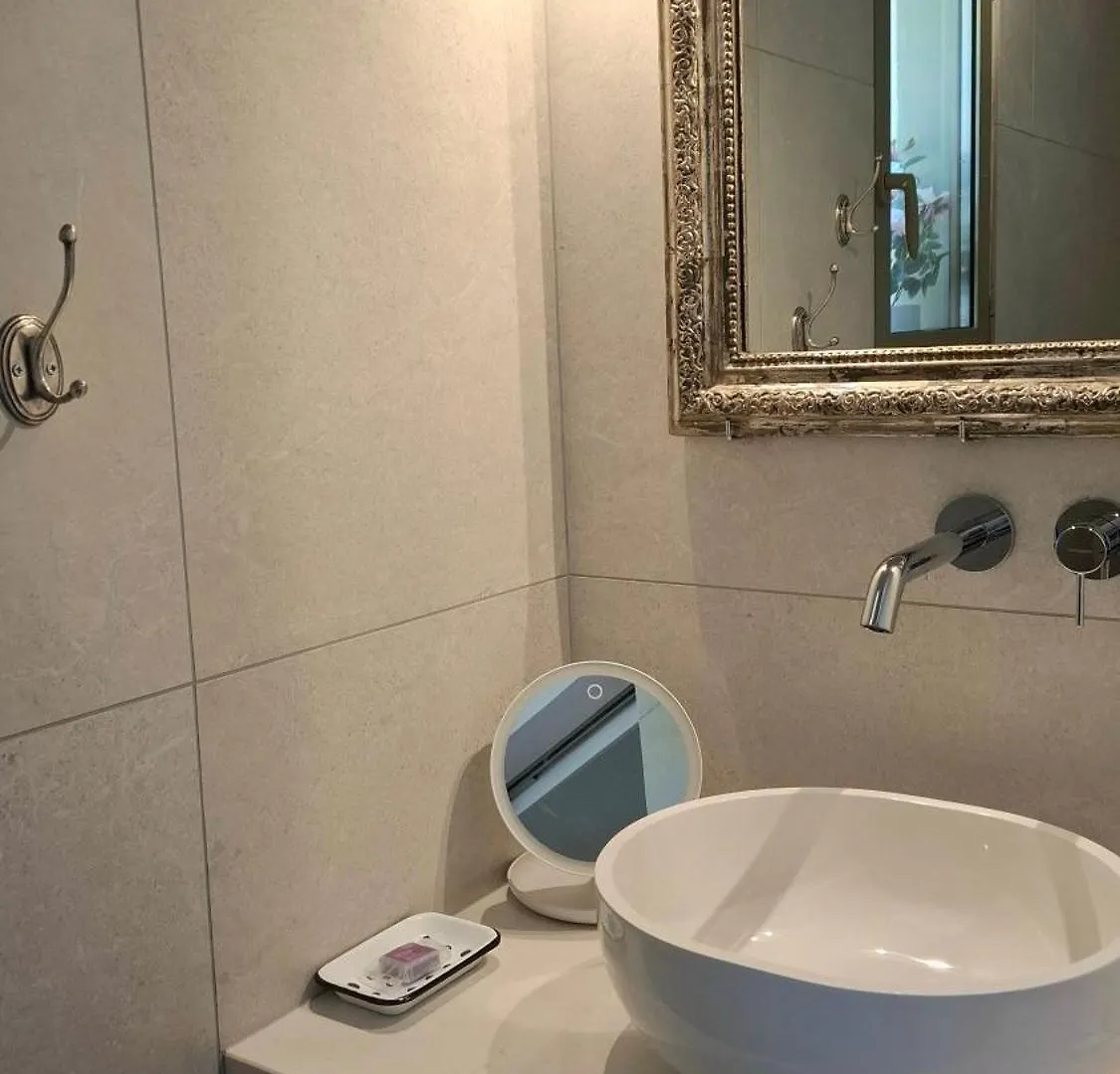 Villa Un Dimanche En Provence, Avec Piscine Privee & Vue Joucas 0*,  Fransa